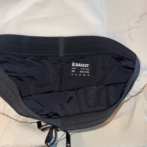 Bandit Running Vento 5" Training Short (Size: M) - Picture 8 of 8